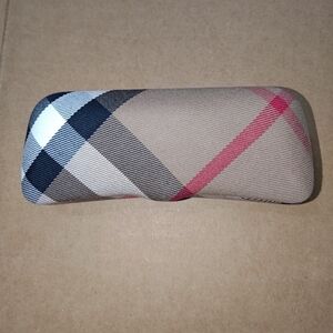 Burberry Hard Clamshell Sunglasses Case Nova Check Plaid